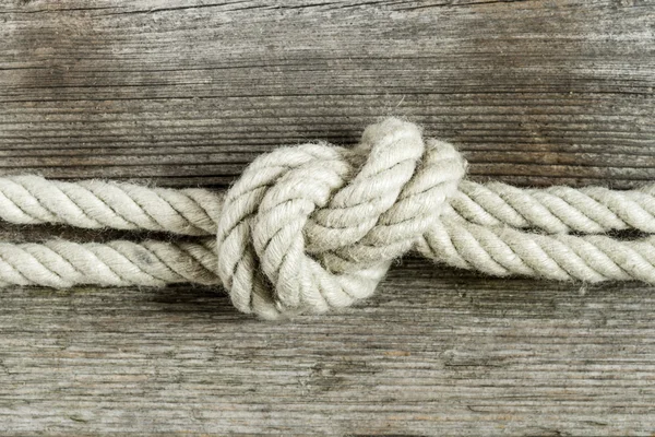 Веревка и узел — стоковое фото