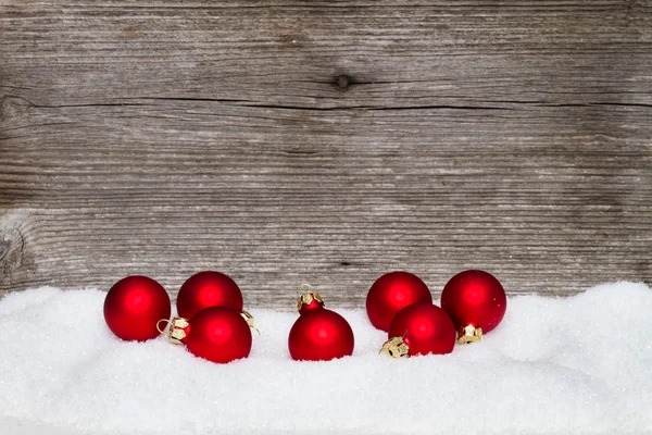 Rode kerstballen — Stockfoto