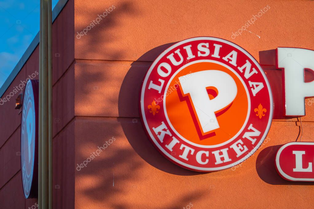 Calgary, Alberta, Canada. Nov 1, 2025. Circular Popeyes 