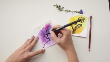 Suluboya lekesine ağaç çiziyorum. Sanat terapisi.