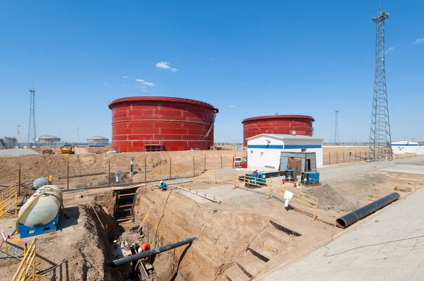 Construcción de estaciones de bombeo de petróleo — Foto de Stock