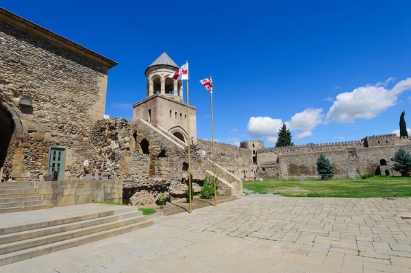 Cour de la cathédrale Svetitskhoveli — Photo