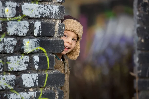 Cute Child Posing Ruin Brick House Sitting Window Shield Autumn — Stock Photo, Image