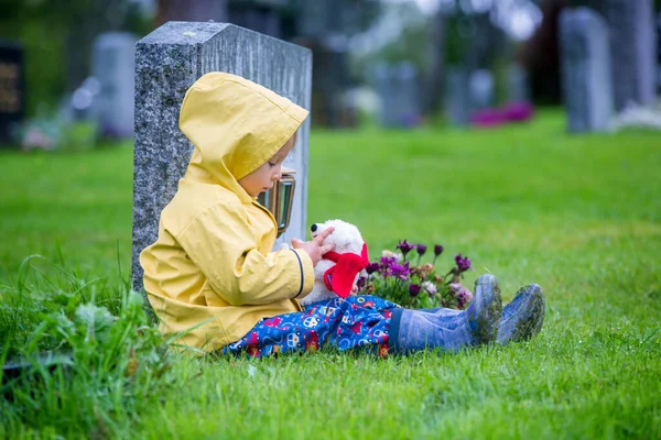 Sad Little Child Blond Boy Standing Rain Cemetery Sad Person — Stock Photo, Image