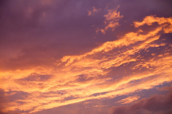 Céu nuvens textura, fundo. Algodão dramático céu nuvem textur — Fotografia de Stock