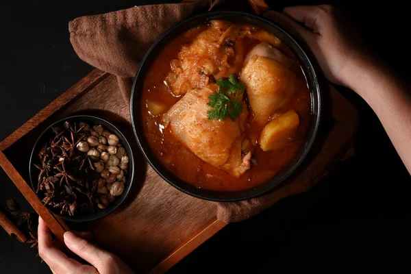 Top View Hands Holding Wooden Tray Bowl Chicken Massaman Curry — Stock Photo, Image