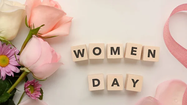 Dice Word Women Day White Table Background Decorated Pink Flowers — Stock Photo, Image