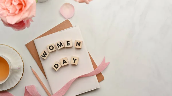 Dice Word Women Day Notebooks Decorated Pink Flowers Ribbon Copy — Stock Photo, Image