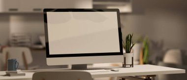 Yakın plan, 3D görüntüleme, donanımlı bilgisayar masası ve ofis malzemeleri ile dekorasyonlar, 3D illüstrasyon