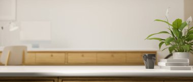 Ofis odasında fotokopi alanı, kupası, kitabı ve saksısı olan beyaz masa, 3 boyutlu çizim, 3 boyutlu illüstrasyon