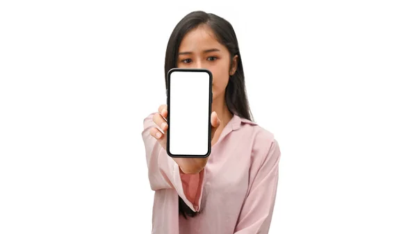 Jonge Vrouwelijke Hand Holding Smartphone Het Tonen Van Mock Scherm — Stockfoto