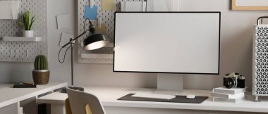Çalışma alanı, modern apartman, Freelance, Blogger, 3D çizim, 3d illüstrasyonlu beyaz ekranlı masaüstü bilgisayar monitörü