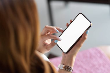 Üst görünüm, kapat, kadın arama sitesi, cep telefonu ile uygulama indir, akıllı telefon modeli, boş ekran