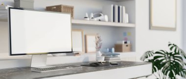 Boş ekran bilgisayar ve beyaz duvar odasındaki bir rafın önündeki siyah mermer masanın üzerindeki kitaplar. Çalışma ya da öğrenim, 3B canlandırma, 3B İllüstrasyon.