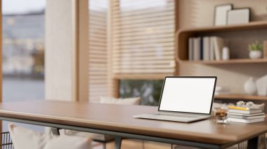 Boş ekran dizüstü bilgisayar ve bir bardak kahve. Oturma odasındaki ahşap masada, şık raflı kitaplar. Çalışma ya da Çalışma, 3B Hazırlama, 3B Resim.