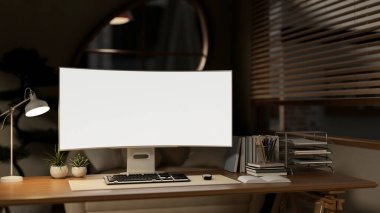 Boş ekran bilgisayar ve lambanın altındaki klasörler loş ışıklı oturma odasındaki ahşap masada. Çalışma ya da Çalışma, 3B Hazırlama, 3B Resim.