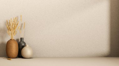 Çimento zemininde çeşitli çiçek vazoları. Oda köşesindeki sade tavan arasında güneş ışığı parlıyor..