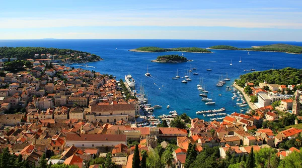 Панорама города Хвар в Хорватии — стоковое фото