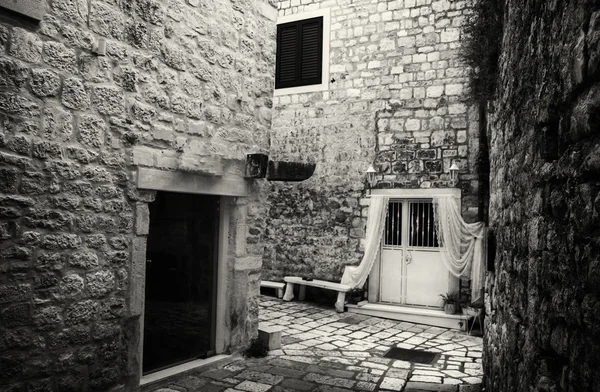 Vecchia strada romantica di pietra — Foto Stock