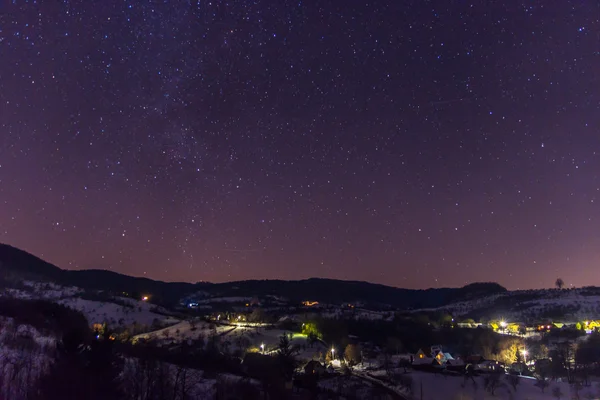 Звезды зимней ночи — стоковое фото