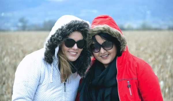 Dos mujeres. — Foto de Stock