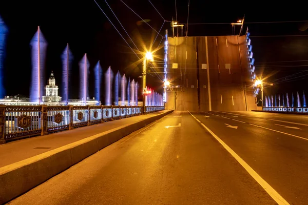 Прокладывание Мостов Санкт Петербурге Ночной Город России Нева — стоковое фото