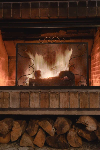 Искра Барьер Установлен Перед Огнем Защита Огня Камине Отопление Дома — стоковое фото