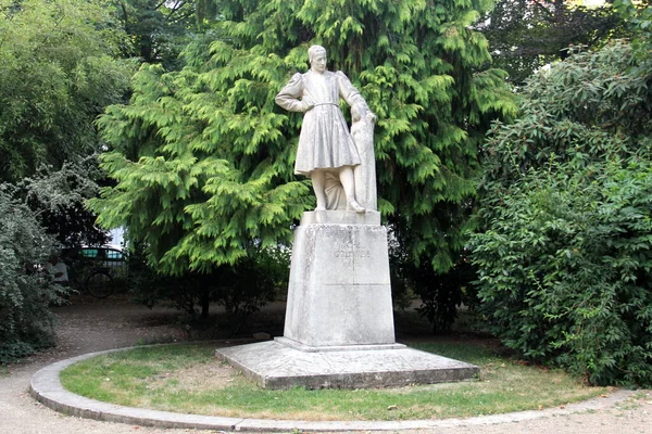 Statue Michel Colombe Sculpteur Dont Œuvre Fait Pont Entre Les — Photo