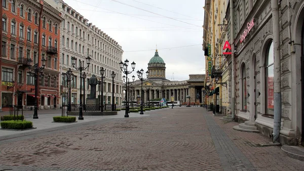 Malaya Konyushennaya Street Kazanski Kathedraal Achtergrond Blik Een Sombere Dag — Stockfoto