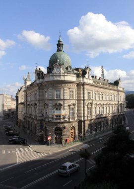 1897-98 yılları arasında inşa edilen ana postane binası, Castle Hill, Bielsko-Biala, Polonya - 26 Haziran 2012