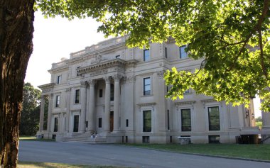 Vanderbilt Malikanesi, 1896 ve 1899 yılları arasında inşa edilen Güzel Sanatlar mimarisinin ikonik bir örneği, Hyde Park, New York, ABD - 15 Ağustos 2020