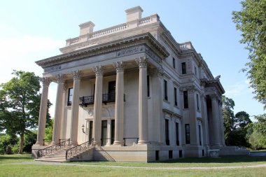 Vanderbilt Malikanesi, 1896 ve 1899 yılları arasında inşa edilen Güzel Sanatlar mimarisinin ikonik bir örneği, Hyde Park, New York, ABD - 15 Ağustos 2020