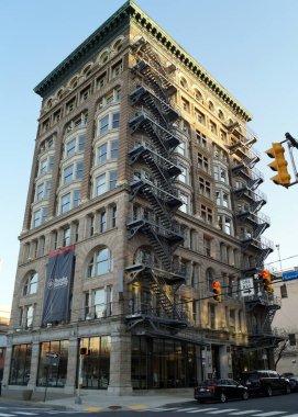 Scranton şehir merkezindeki erken bir gökdelen olan Mears Binası 1896 'da Rönesans Diriliş tarzı Scranton, PA, ABD - 7 Nisan 2021