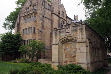 Anne T. & Robert M. Bass Kütüphanesi, Cross Campus, Yale Üniversitesi, New Haven, CT, ABD - 28 Mayıs 2017