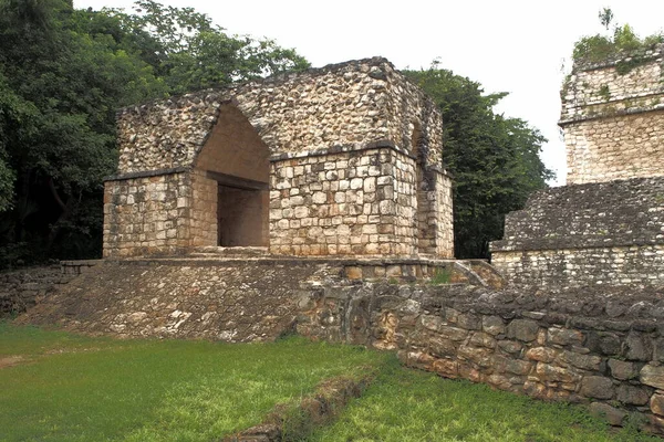 Restos Excavados Restaurados Aldea Maya Del Siglo Viii Con Templos — Foto de Stock