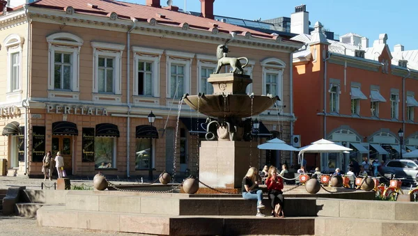 Market Square Fountain Honoring Petrelius 19Th Early 20Th Century Industrialist — Fotografia de Stock