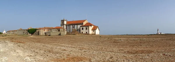 Derelict Średniowieczny Klasztor Opustoszałym Suchym Krajobrazie Wieczny Barokowy Kościół Matki — Zdjęcie stockowe