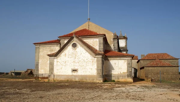 Derelict Średniowieczny Klasztor Opustoszałym Suchym Krajobrazie Wieczny Barokowy Kościół Matki — Zdjęcie stockowe