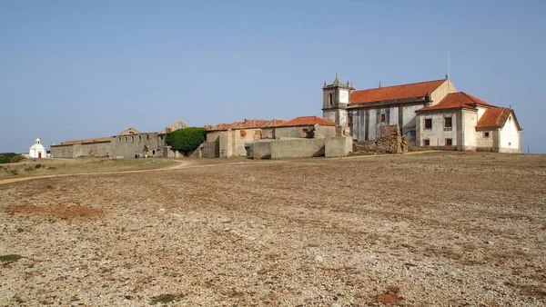 葡萄牙卡波埃斯皮谢尔 15世纪开普敦圣母巴洛克教堂 荒废的干旱兰斯角中世纪修道院 2021年7月10日 — 图库照片