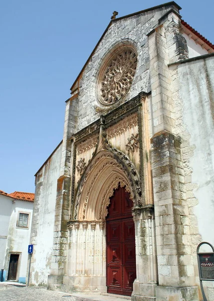 格雷斯教堂 Church Grace 建于14世纪至15世纪 哥特式风格 主入口为玫瑰窗 葡萄牙桑塔雷姆 2021年7月11日 — 图库照片