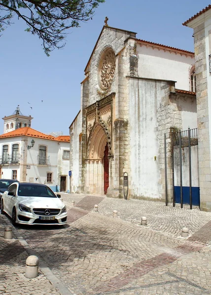 Eski Şehrin Parke Taşı Meydanında Ortaçağ Gotik Grace Kilisesi Santarem — Stok fotoğraf