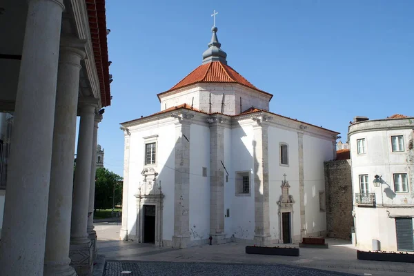 17世紀ポルトガル サンタレムのマニエリスムとバロック様式で建てられ 装飾された敬虔さの聖母教会 2021年7月11日 — ストック写真