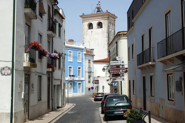 Straßenszene Der Altstadt Uhrturm Aus Dem Jahrhundert Hintergrund Santarem Portugal — Stockfoto