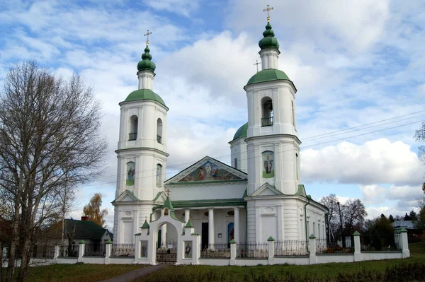 Kostel Vzkříšení Postavený Klasickém Stylu Konec Století Molodi Moskevská Oblast — Stock fotografie