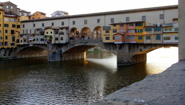 Middeleeuwse Ponte Vecchio Oude Brug Rivier Arno Zonsondergang Uitzicht Westelijke — Stockfoto