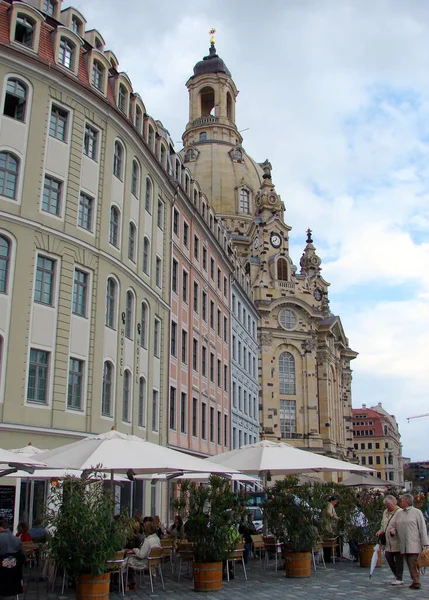 Adegan Jalan Augustusstrasse Neumarkt Dengan Sebagian Pemandangan Frauenkirche Latar Belakang — Stok Foto