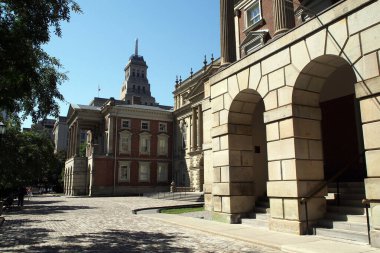 Osgoode Hall, 19. yüzyıl binası, şu anda Ontario Eyaleti 'nin çeşitli mahkemelerine ev sahipliği yapmaktadır - 5 Eylül 2016