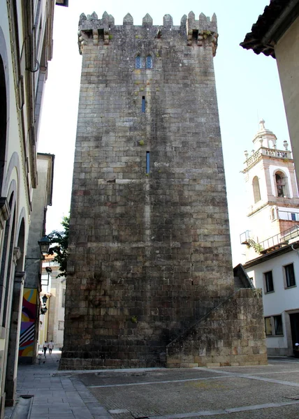 Torre Menagem Medieval Restos Castelo Agora Rodeado Pelas Moradias Centro — Fotografia de Stock