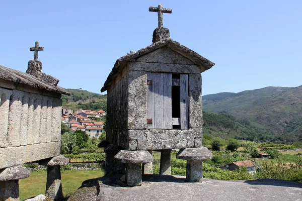 Soajo Nun Tahıl Ambarları Taştan Yapılmış Geleneksel Yapılar Taş Disklerle — Stok fotoğraf