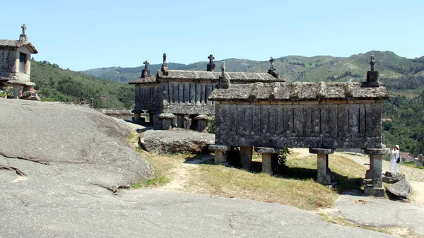 Soajo Nun Tahıl Ambarları Taştan Yapılmış Geleneksel Yapılar Taş Disklerle — Stok fotoğraf